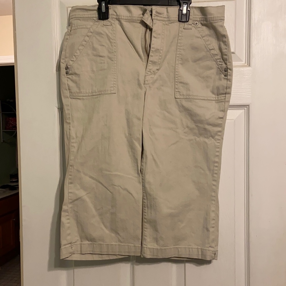 Khaki Capris
